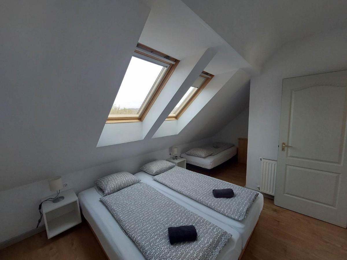 Familia Apartmanház Keszthely Bagian luar foto