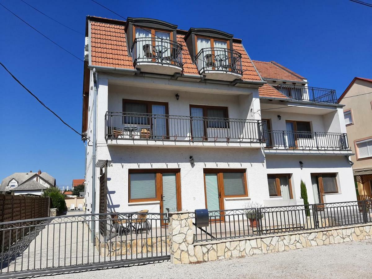 Familia Apartmanház Keszthely Bagian luar foto