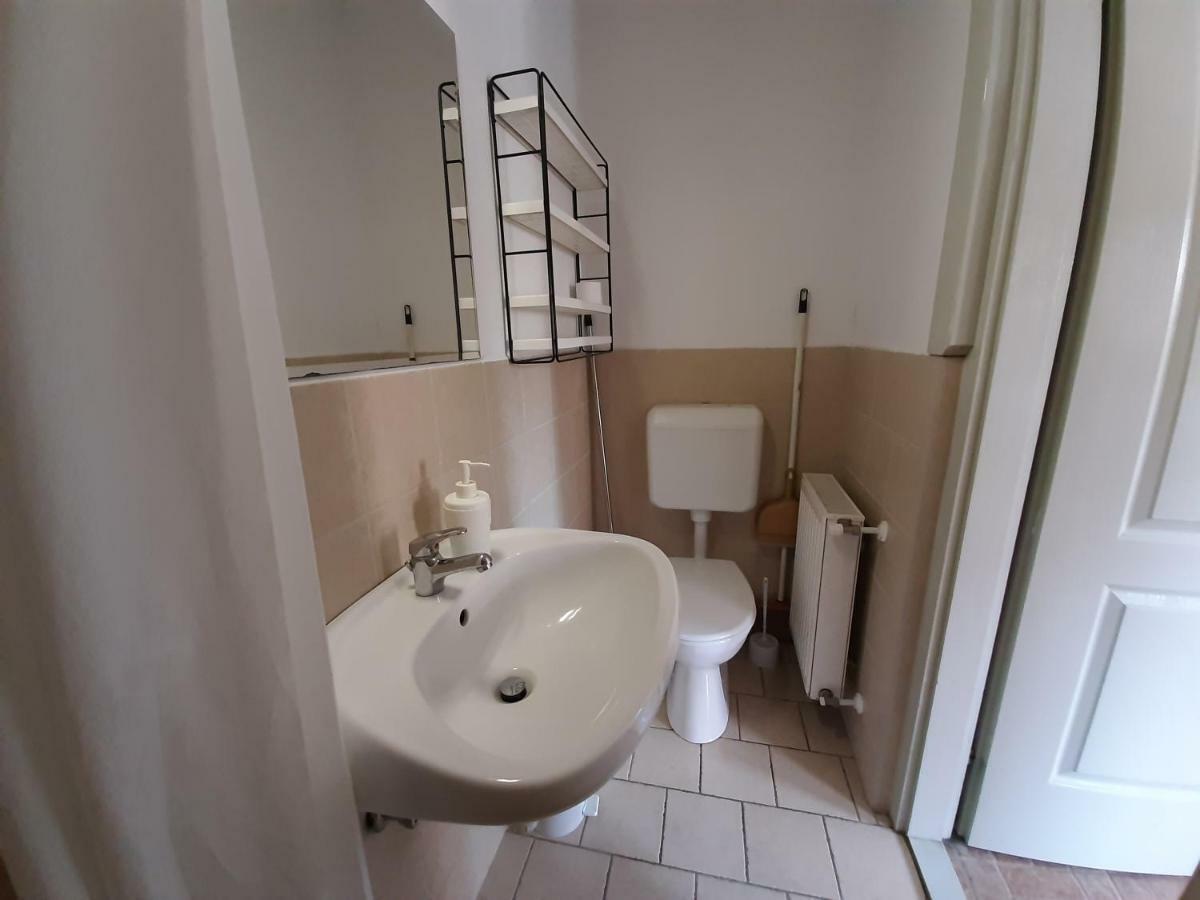 Familia Apartmanház Keszthely Bagian luar foto