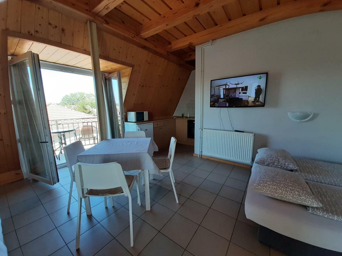 Familia Apartmanház Keszthely Bagian luar foto