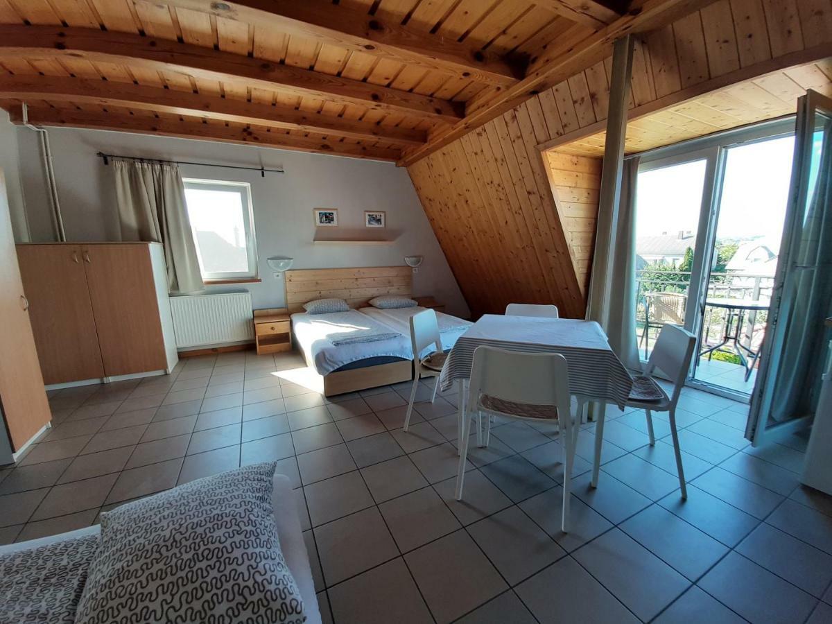 Familia Apartmanház Keszthely Bagian luar foto