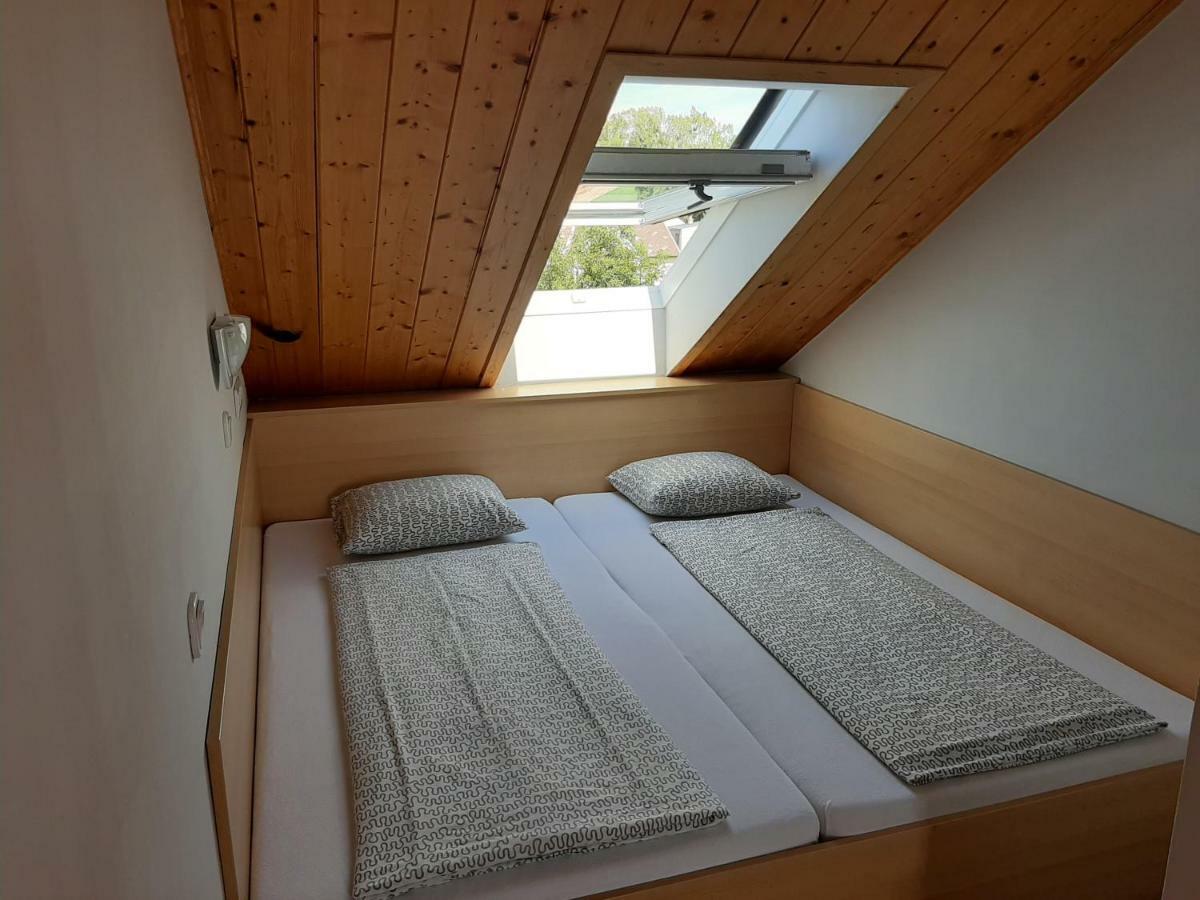 Familia Apartmanház Keszthely Bagian luar foto