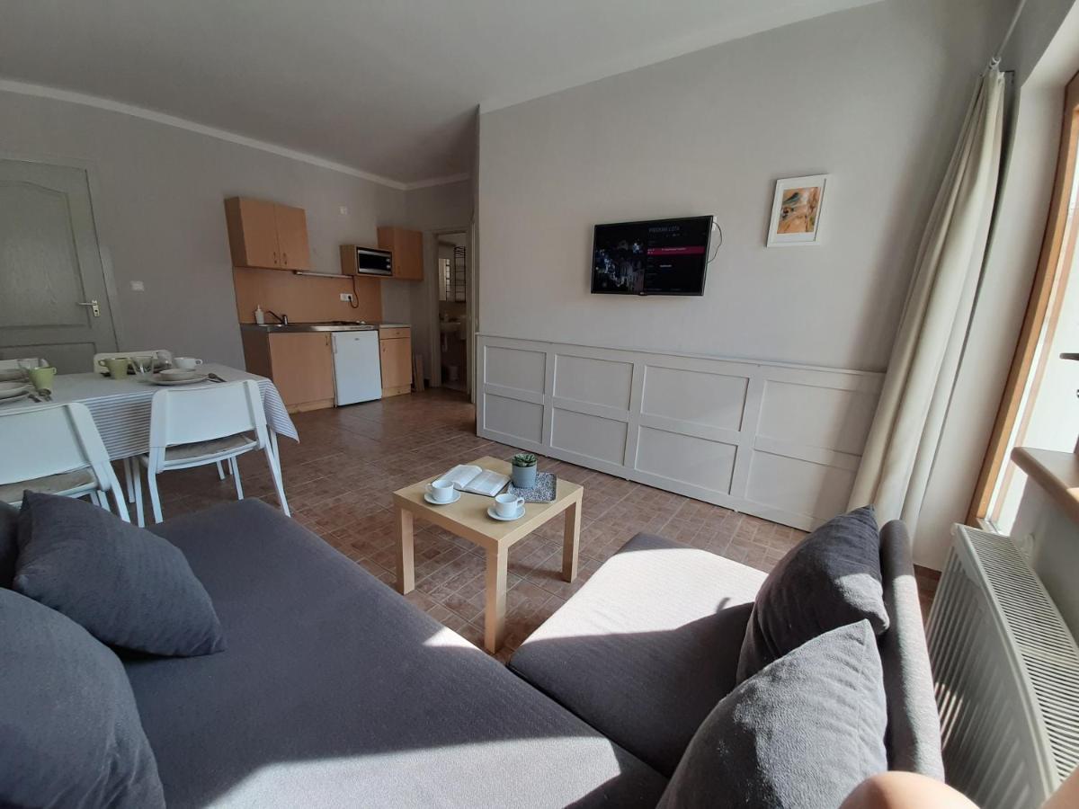 Familia Apartmanház Keszthely Bagian luar foto
