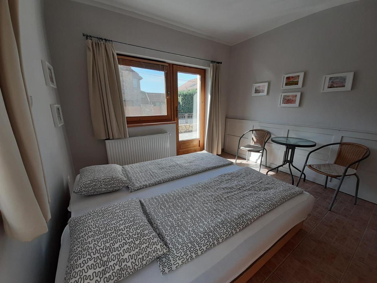 Familia Apartmanház Keszthely Bagian luar foto
